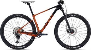 Giant XTC Advanced 29 2 <BR>- 2023 29" Carbon MTB cykel TILBUD